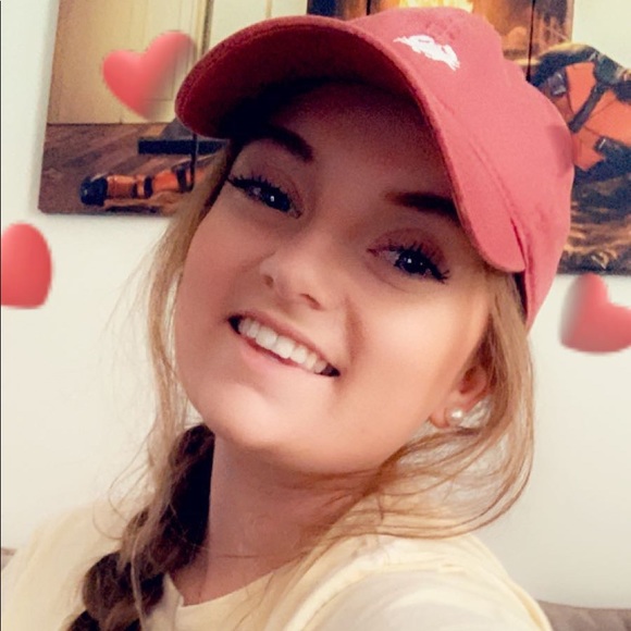 Meet your Posher, Maddy - Picture 2 of 4